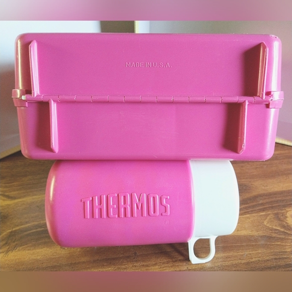 Vintage 1986 GLO Friends Glo Worm Thermos Lunch Box, Thermos & 3 Glo Figures - Picture 3 of 8